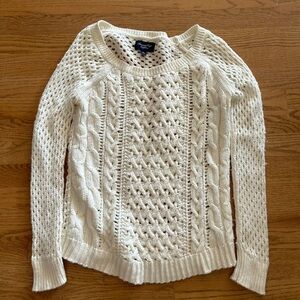 American Eagle White Sweater Size Small Cute